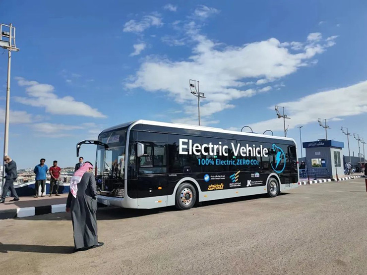 El primer autobús eléctrico de Arabia Saudí - El vehículo de nueva energía de Yutong entra en funcionamiento