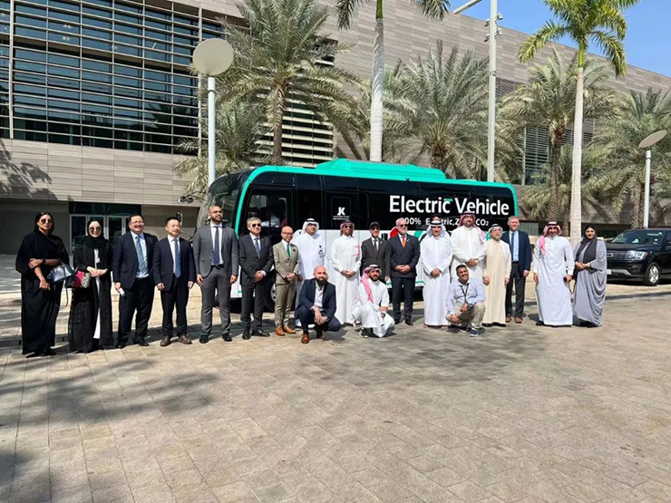 El primer autobús eléctrico de Arabia Saudí - El vehículo de nueva energía de Yutong entra en funcionamiento