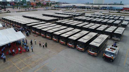 China dona a Camboya 98 Yutong Autobuses