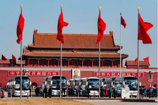 Dar servicio a las ¨dos sesiones¨ nacionales de China por los 15 años consecutivos